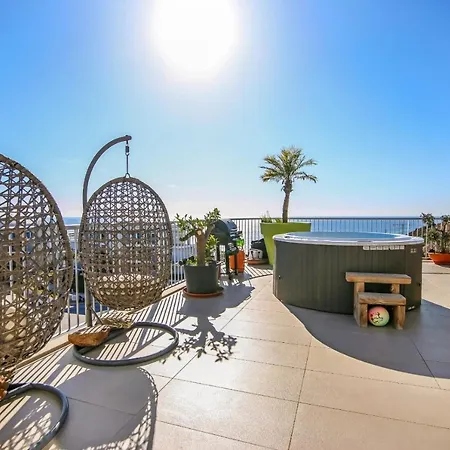 Luxury Penthouse With Jacuzzi And Seaviews Apartment *